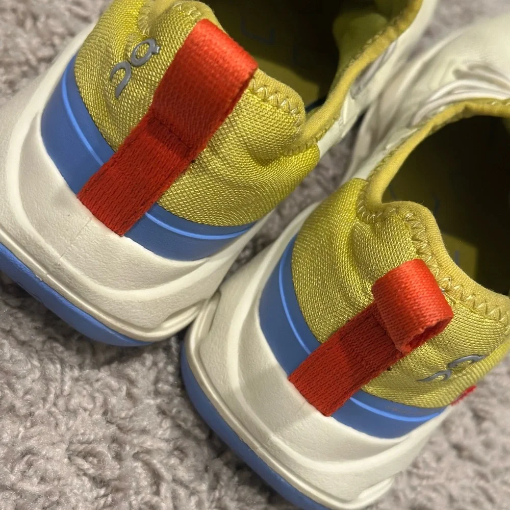 ON Kids' Lightweight Sneakers in White, Yellow & Orange